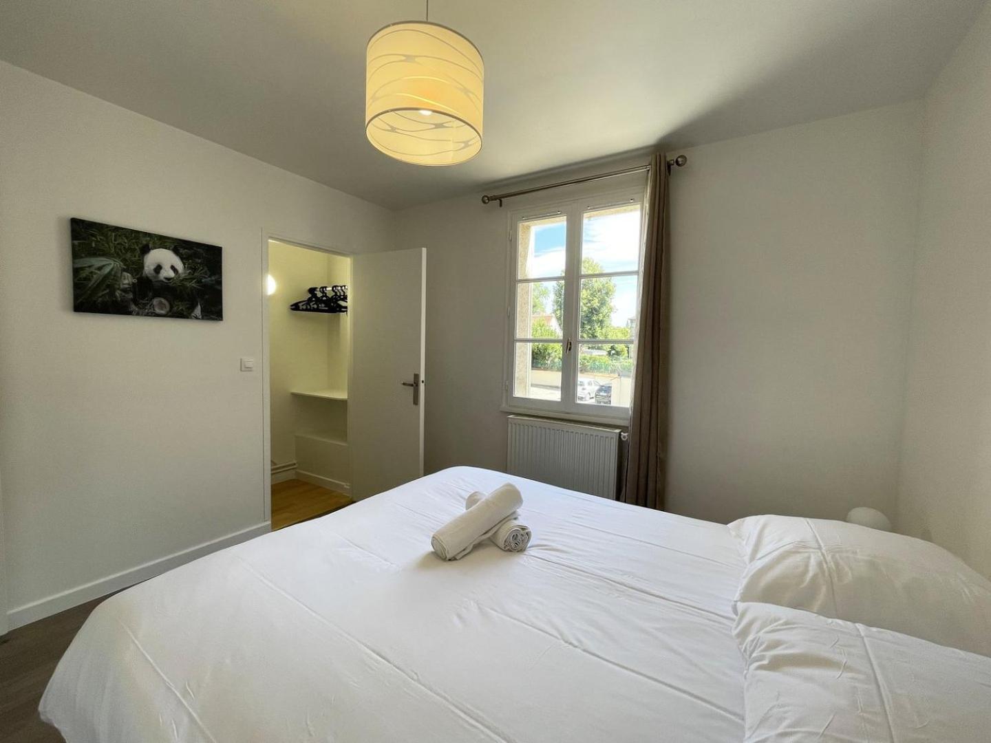 Au Bord De L'Eure - Free Parking Apartment Chartres Exterior photo